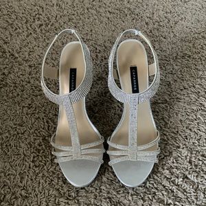 Caparros Womens Silver Heels